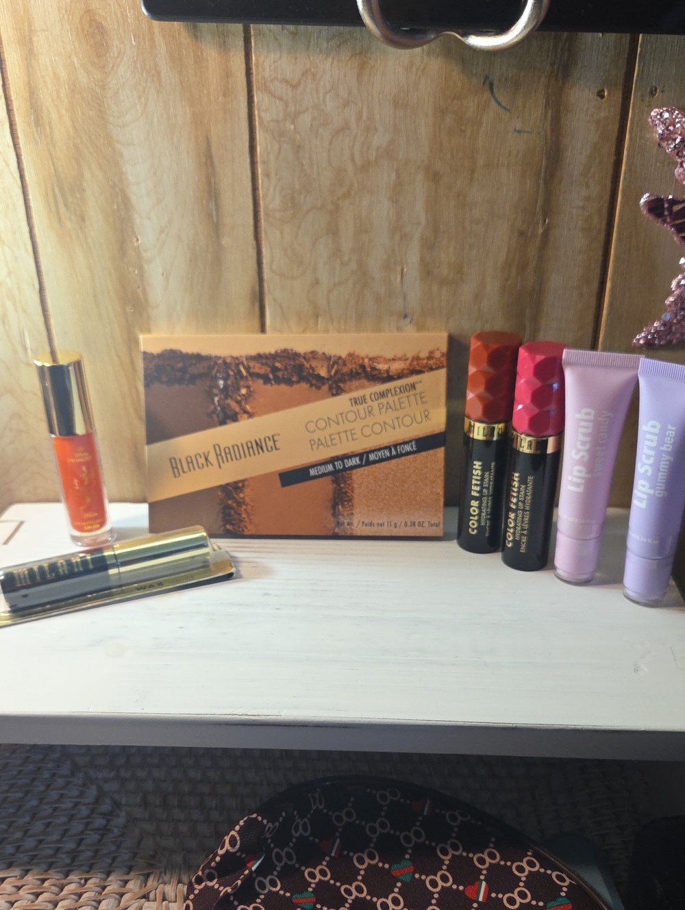 Milani Lipstick Complexion Contour Palette in Warm  Shades Macasca, Lip Scrubs